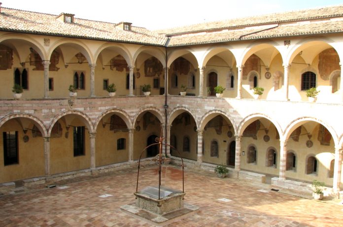 Assisi Loggia dei Maestri Comacini