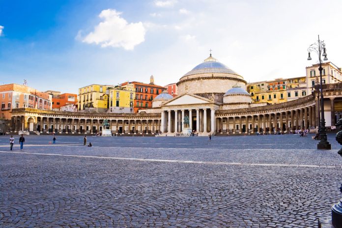 Napoli Piazza del Plebiscito