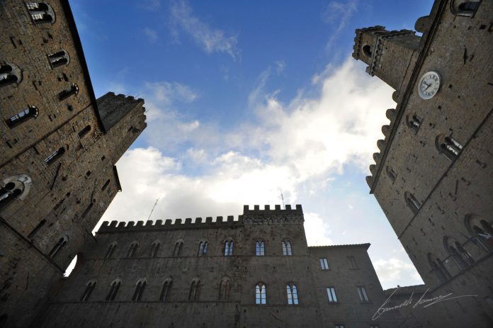 Volterra Piazza dei Priori