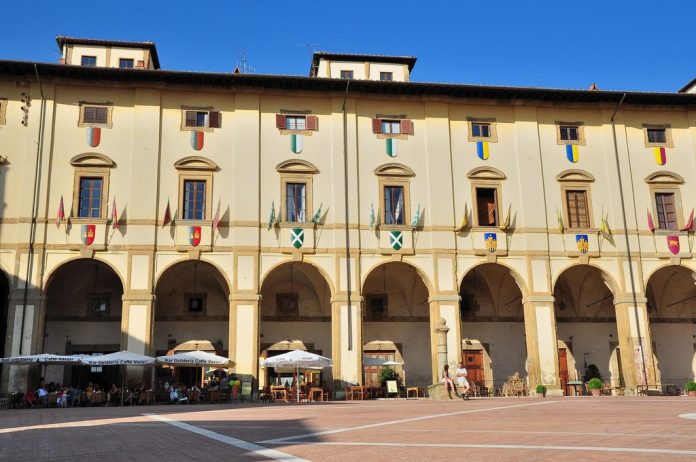 Arezzo Palazzo delle Logge