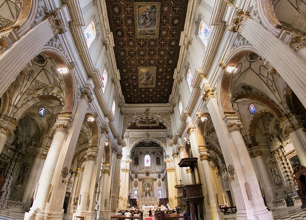 Lecce Duomo Interno