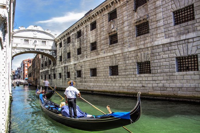 Venezia Ponte dei Sospiri