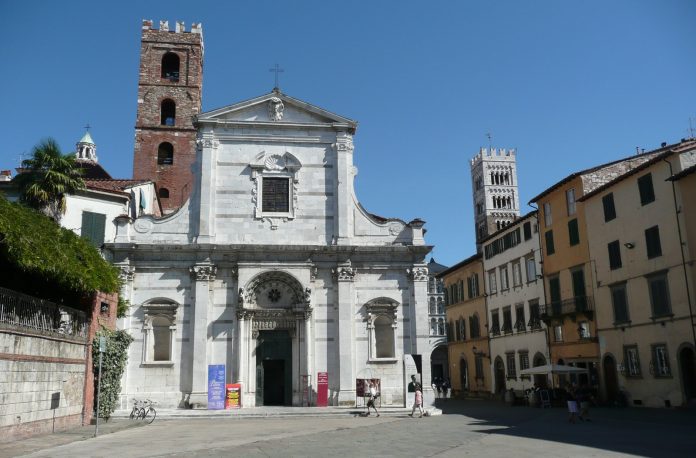 08 Lucca Chiesa San Giovanni.jpg