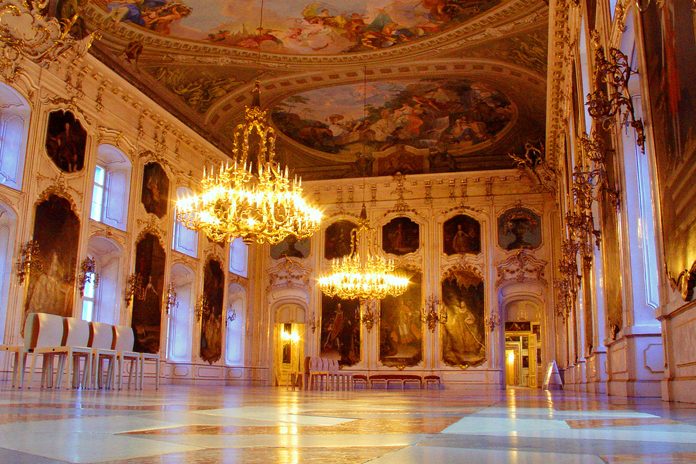 Innsbruck Hofburg Sala dei giganti