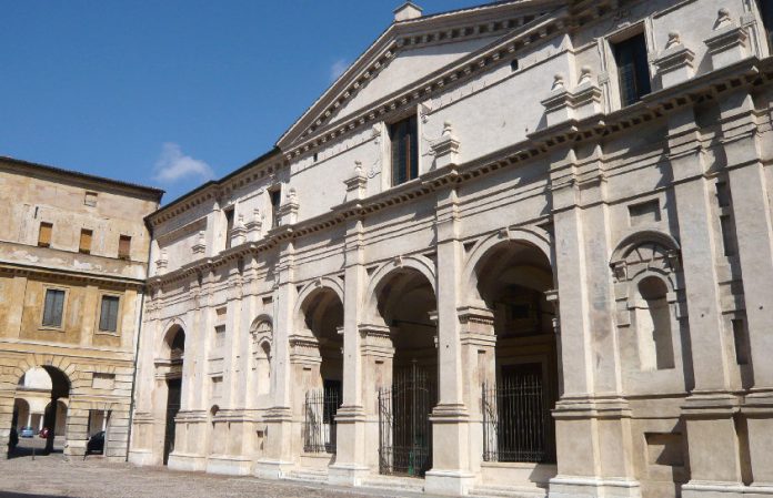 Mantova Basilica Palatina