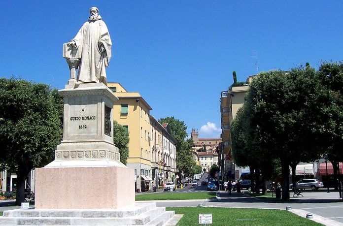 Arezzo Piazza Guido Monaco