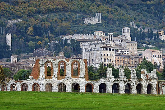  Gubbio Teatro Romano