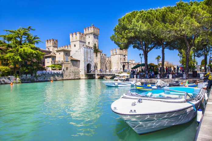 Sirmione Castello porto