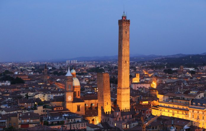 Bologna Torri Asinelli e Garisenda