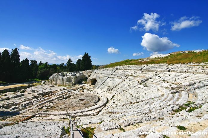 Siracusa Parco Archeologico Neapolis Teatro Greco