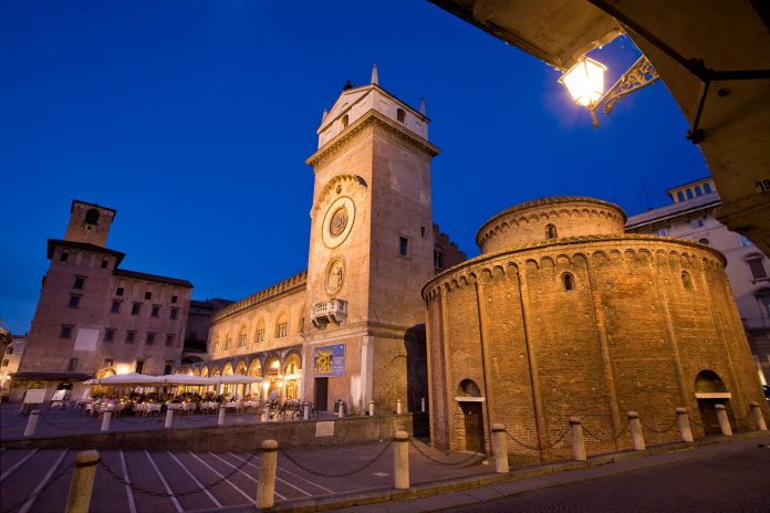Mantova Torre dell'Orologio
