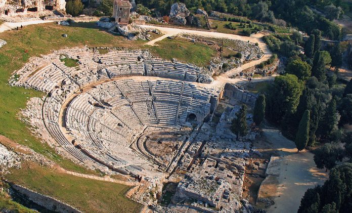 Siracusa Parco Archeologico Neapolis Teatro Greco