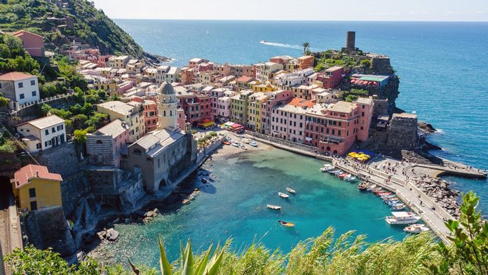 Cinque Terre Vernazza