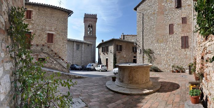 Corciano Piazza Coragino