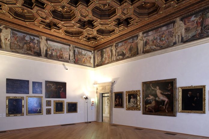 Bologna Palazzo Fava