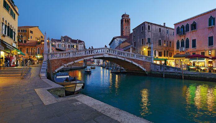 Venezia Cannaregio Ponte delle Guglie