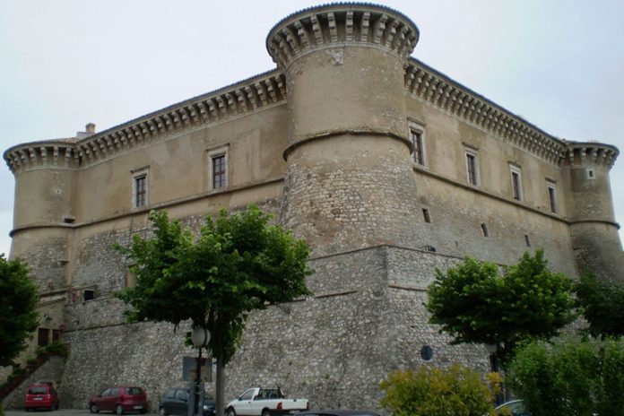 Alviano Castello