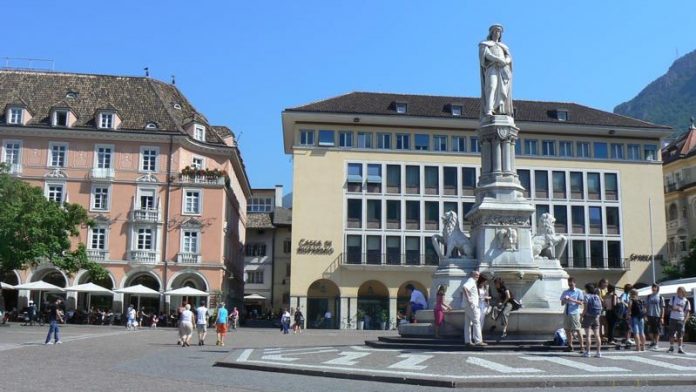 Bolzano Piazza Stazione