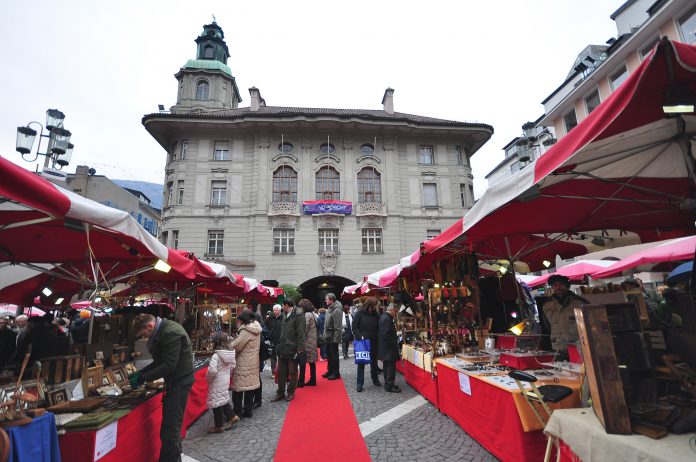 Bolzano Piazza del Municipio