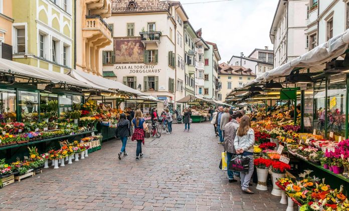 Bolzano Piazza delle Erbe