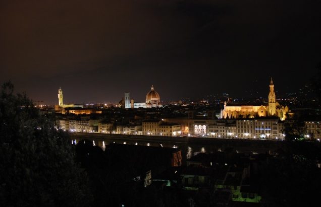 Firenze veduta notturna