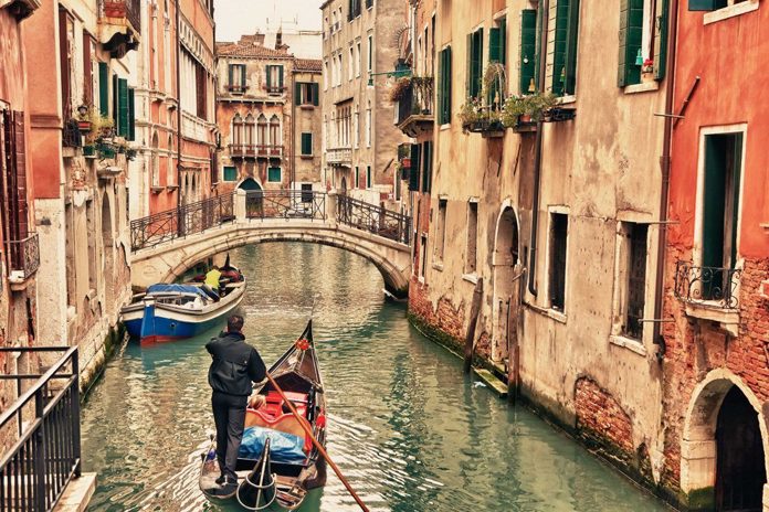 Venezia Canali Gondola