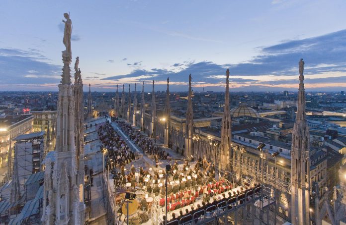 Milano concerto sul tetto Duomo