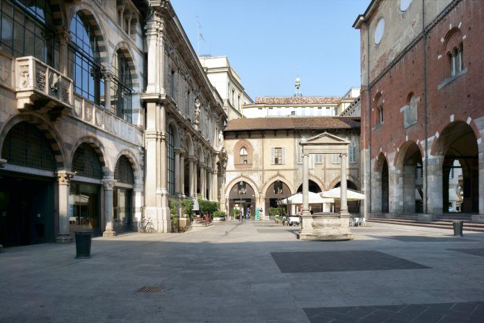 Milano Piazza dei Mercanti