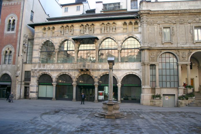 Milano Loggia degli Osii