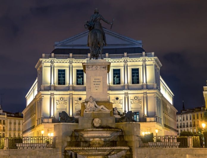 Piazza d'oriente madrid luoghi da visitare