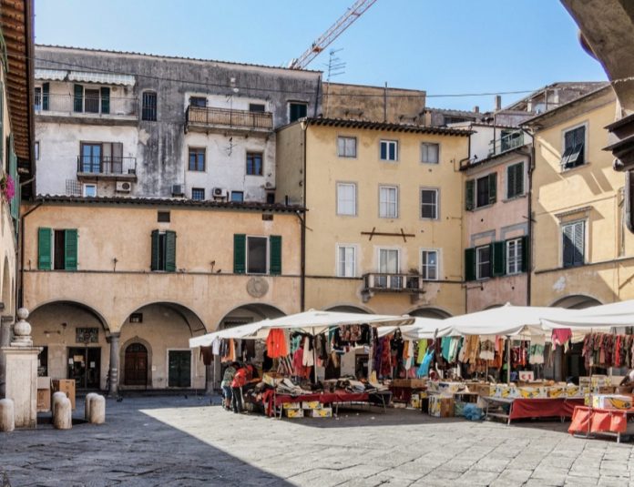 cosa visitare a Pisa Piazza delle vettovaglie